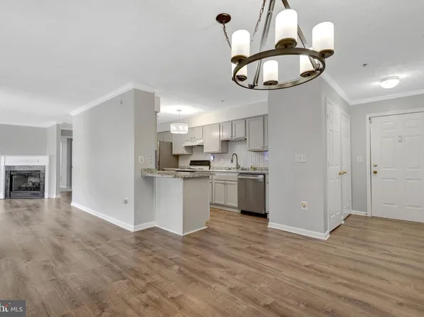 3710 Excalibur Ct APT 103, Bowie, MD 20716