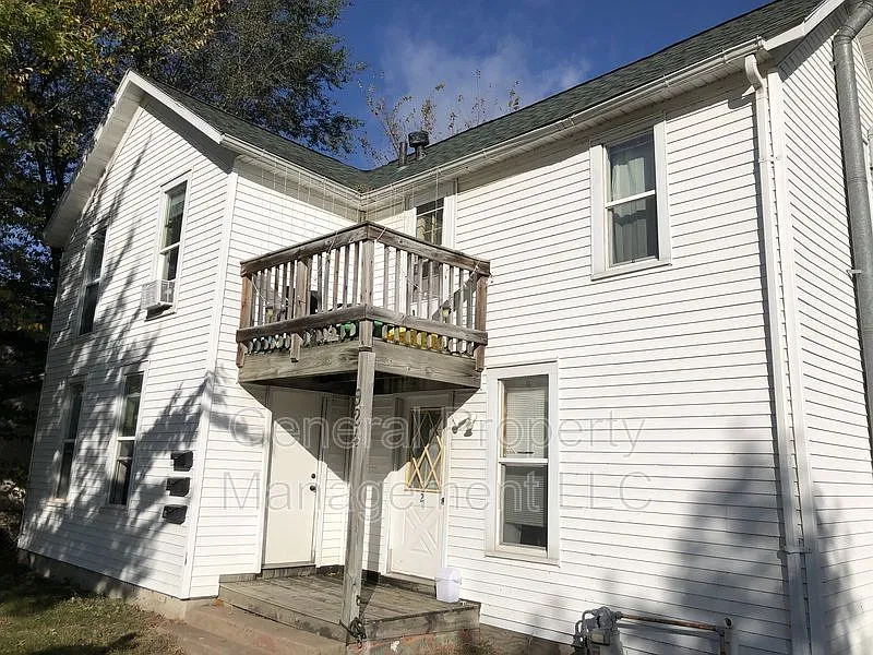 924 Water St #1