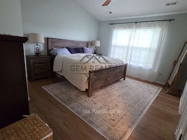 54 Dawson Dr — Photo 24