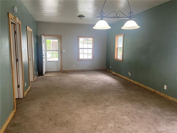 3rd image of 3810 Terrace Ave