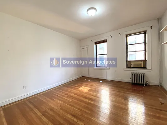 Rented by Sovereign Associates | media 4