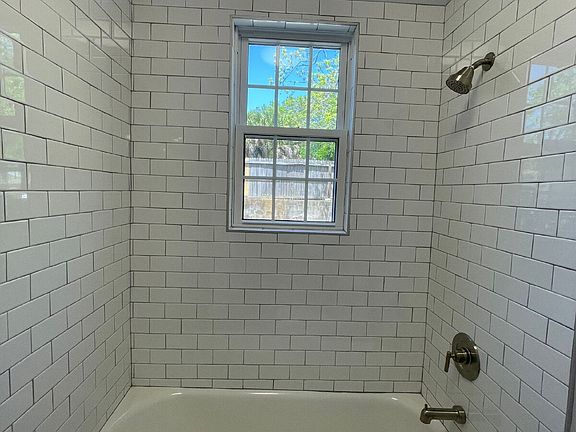 4th image of 418 E Virginia St #D
