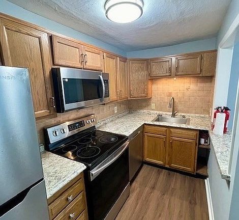 4th image of 616 Boston Post Rd E APT 9