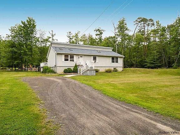 2nd image of 414 Woodland Dr