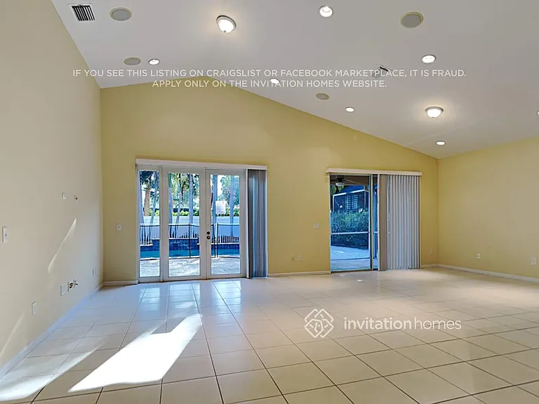 13512 Carrick Green Ct — Photo 3