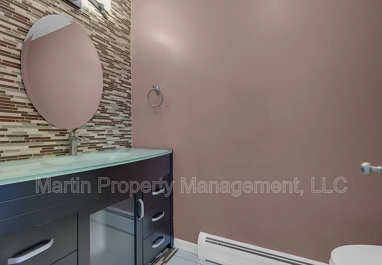 52 Rayburn Rd — Photo 16