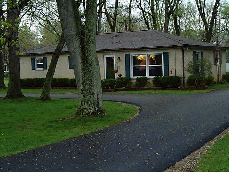 1st image of 6819 Woodlane Dr