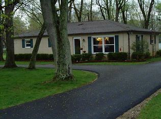 6819 Woodlane Dr, Greenville, OH 45331