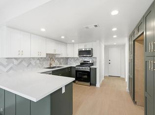 823 Earlham St APT 4, Pasadena, CA 91101