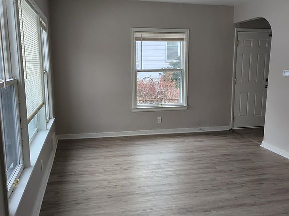 5th image of 1007 E Nebraska Ave
