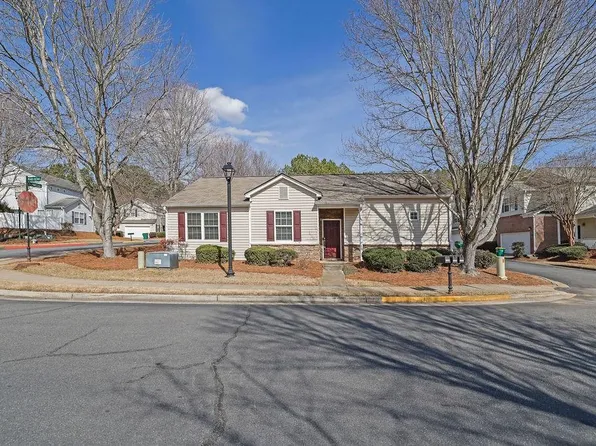 326 Hiawassee Dr, Woodstock, GA 30188