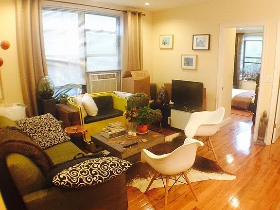 5th image of 2535 36th St APT 3F