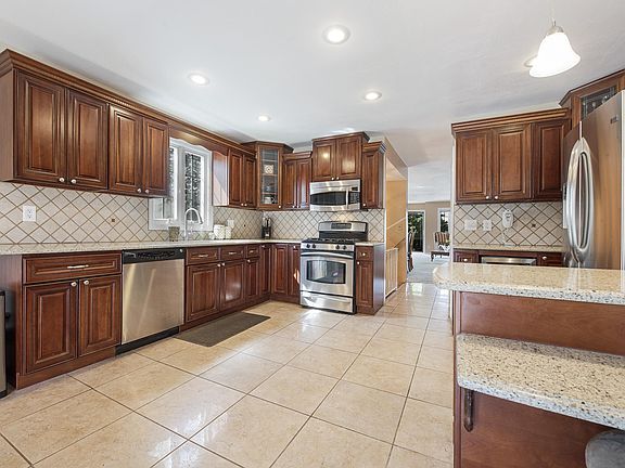 4th image of 307 Kell Ave