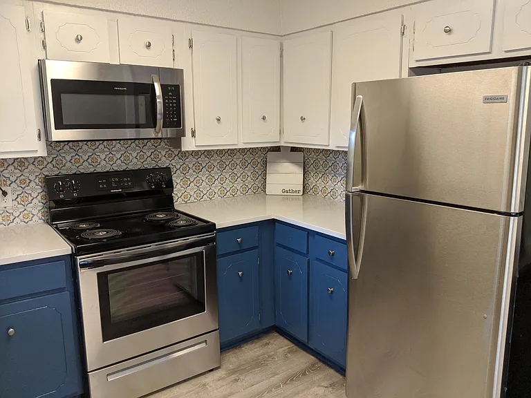 322 Mildred St — Photo 4