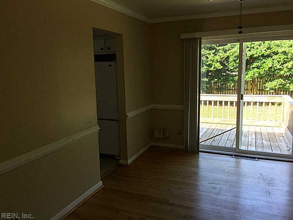 3rd image of 901 Kemper Dr