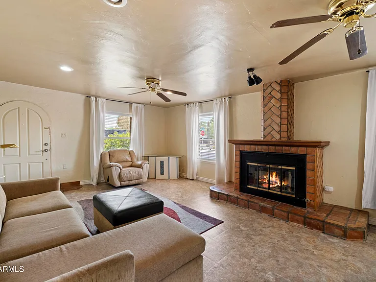 1001 S Roosevelt St — Photo 9