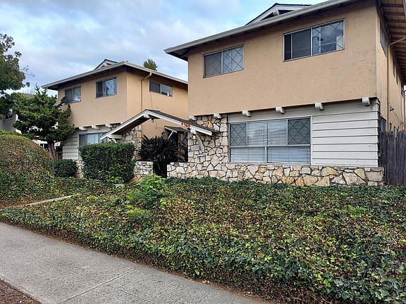 4th image of 4568 Hamilton Ave #4