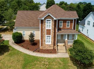 1036 Hunters Run Dr, Tega Cay, SC 29708