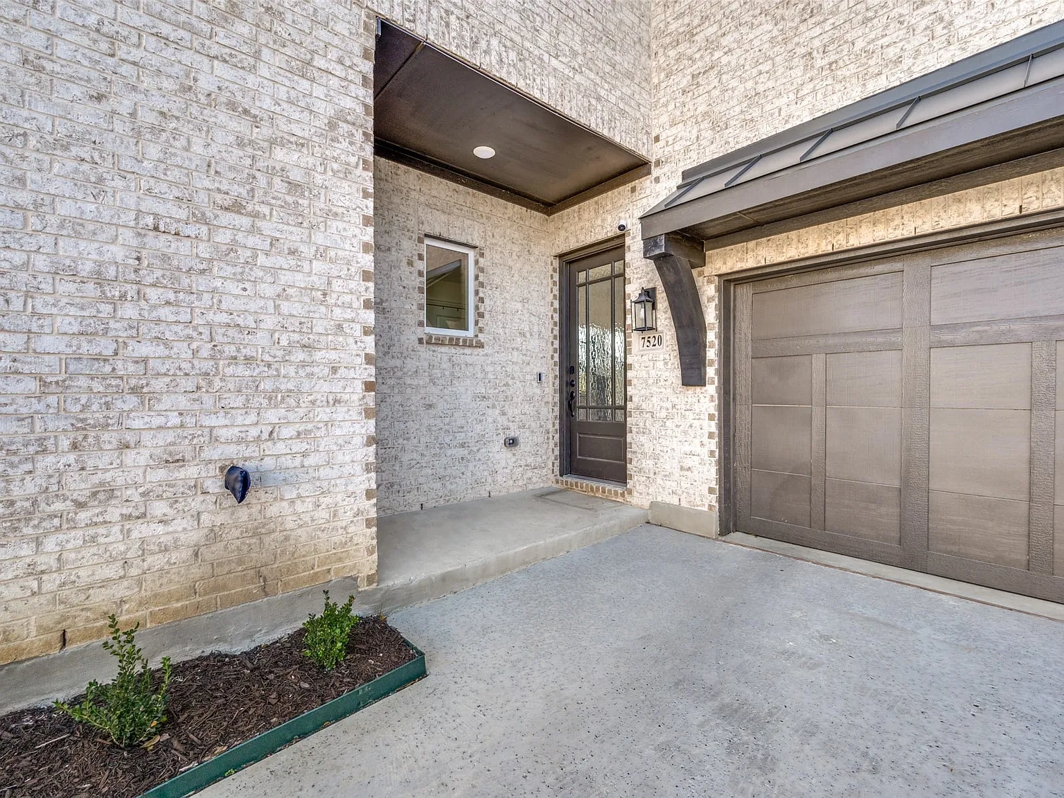 4 bed, 3.0 bath, 2186 sqft, $3,195 — Photo 4