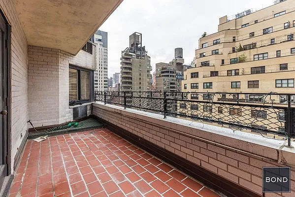 Rented by Bond New York | media 32