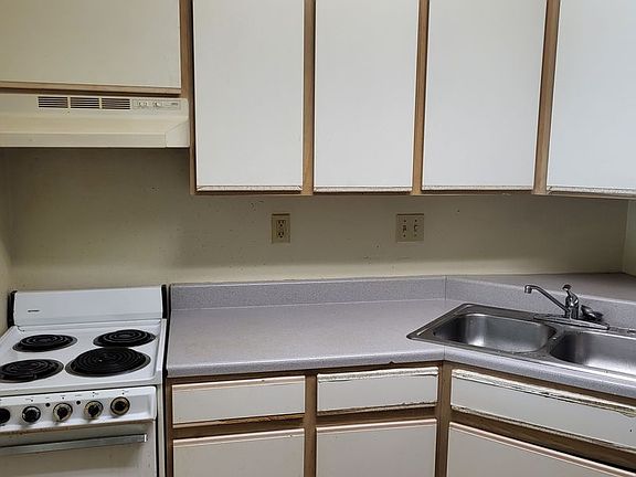 2nd image of 519 N 3rd St #17