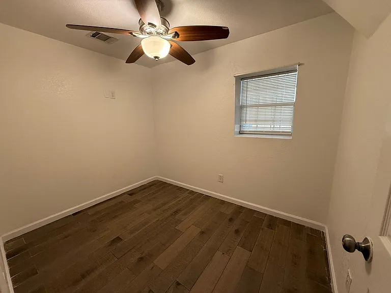214 Aztec Aly — Photo 6