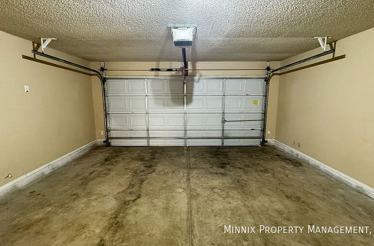 7514 Paris Ave — Photo 32