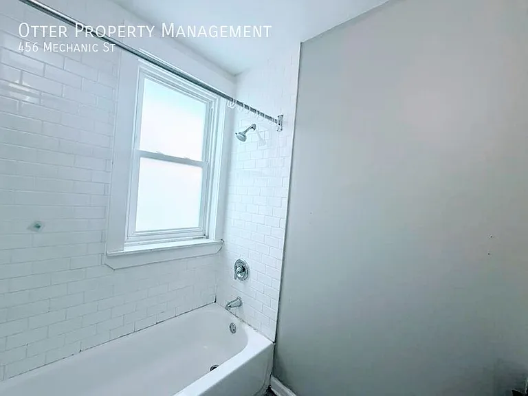 456 Mechanic St — Photo 34