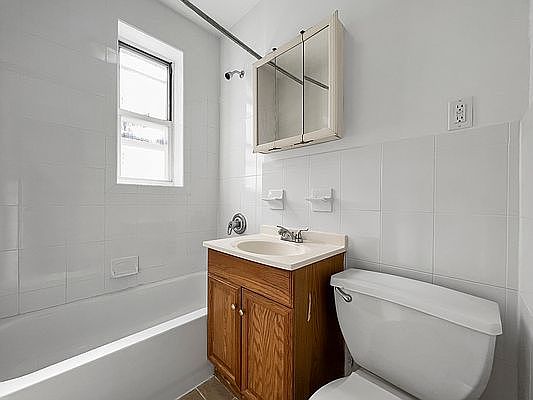 5th image of 846 50th St #4D