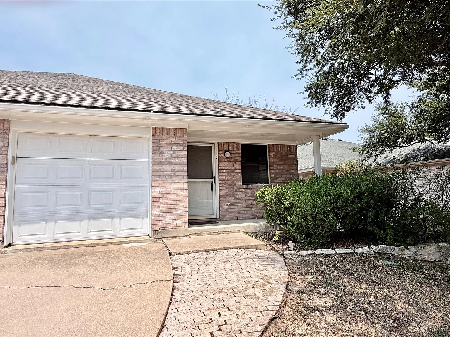 3 bed, 2.0 bath, 1128 sqft, $1,750 — Photo 1