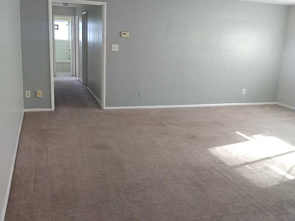4th image of 4053 Warrensville Center Rd APT A4