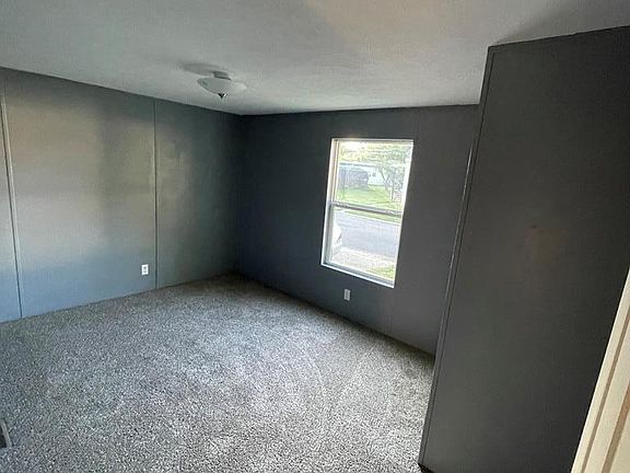 5th image of 62 Delaware Dr