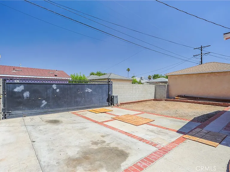 13951 Terra Bella St — Photo 22