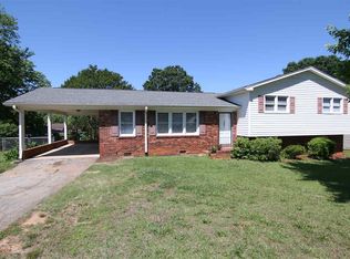 707 Alberta Ave, Boiling Springs, SC 29316