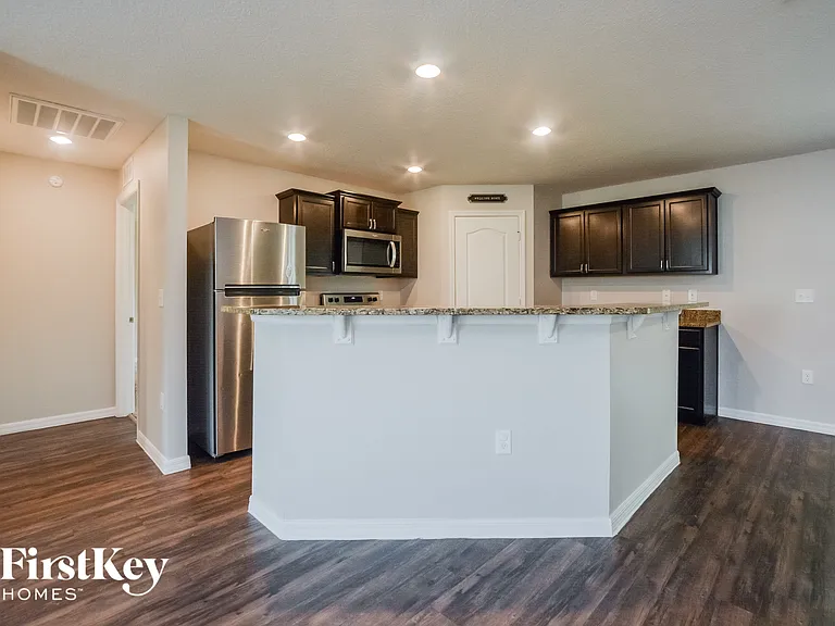 882 N Fairbanks Dr — Photo 5
