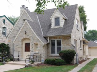 3330 N 48th St, Milwaukee, WI 53216