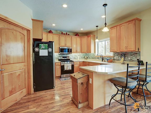 3rd image of 2216 N Tabasco Cat Dr