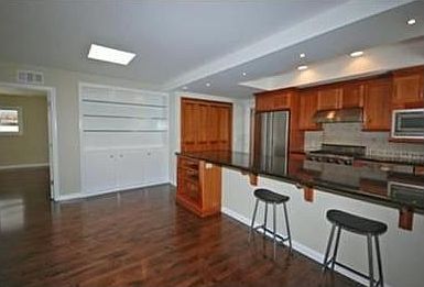 5th image of 2308 Elm Ave