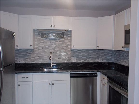 3rd image of 1800 Douglas Ave APT 122