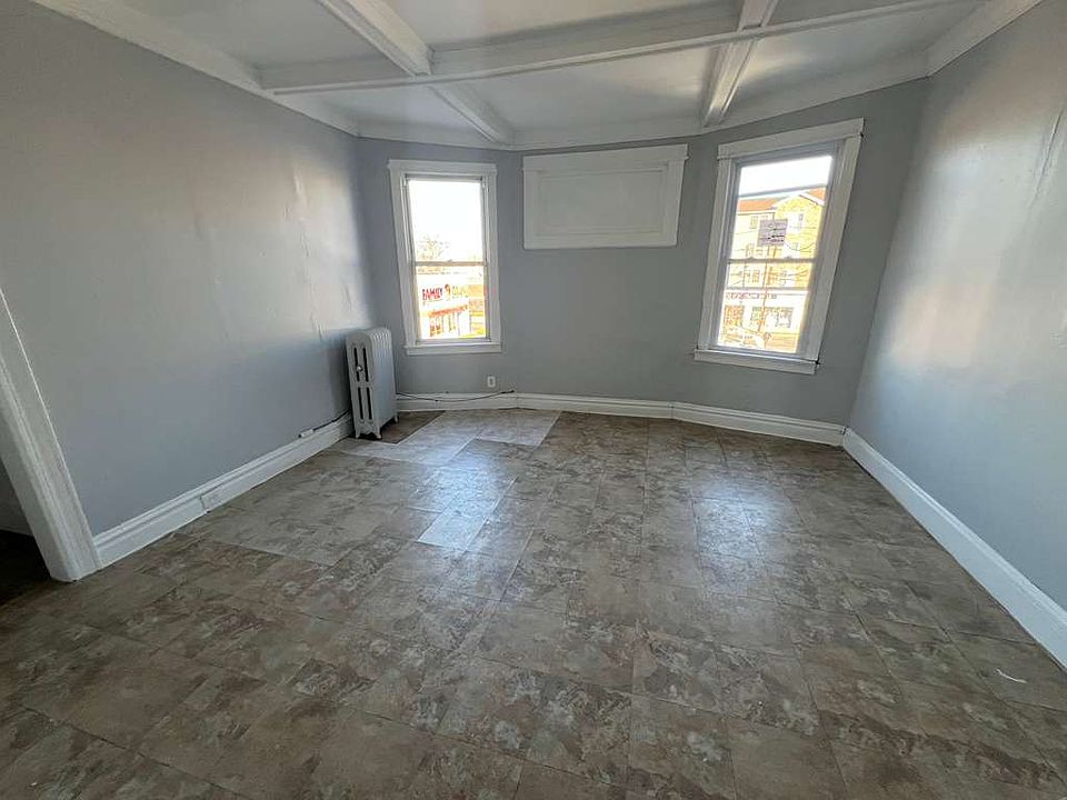 1st image of 369 Fair St APT 2