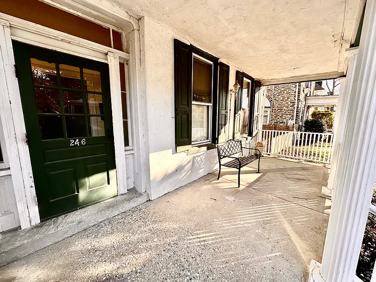 246 W Harvey St #3F — Photo 8