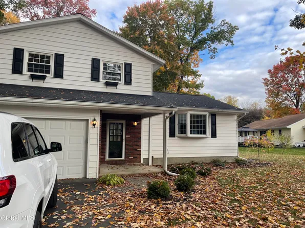 3 Flamingo Lane, Waterford, NY 12188