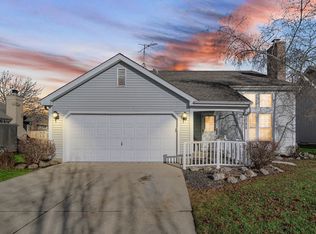 1088 Barlina Rd, Crystal Lake, IL 60014