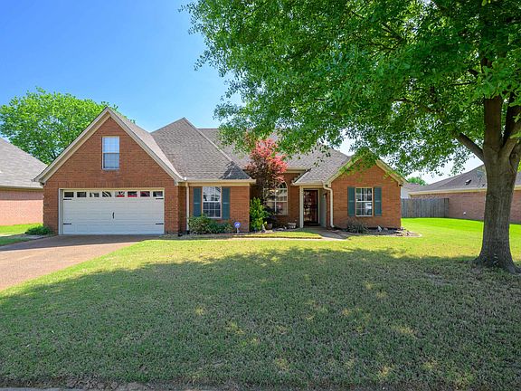 3rd image of 2966 Lauren Dr