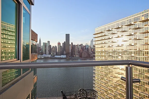 Sold by Nest Seekers International | media 10