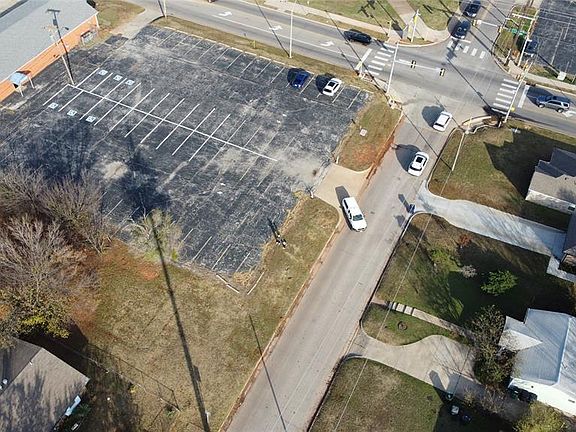 5th image of 933 NE 30th St Lot 20