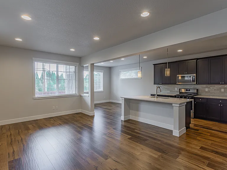 4768 NW Huserik Dr — Photo 5