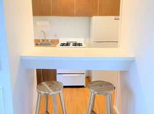 Pawtucket House, Riverside, RI 02915