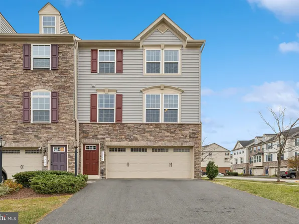 7769 Milton Cir, Gainesville, VA 20155