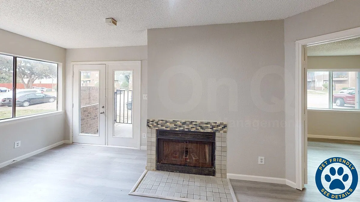 9825 Walnut St — Photo 1